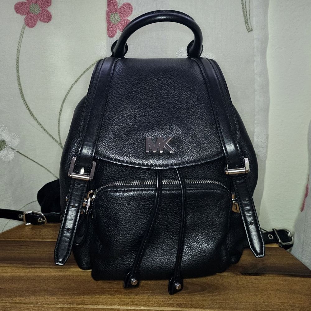 MK MICHAEL Michael Kors Beacon Backpack Black Pebbled Leather